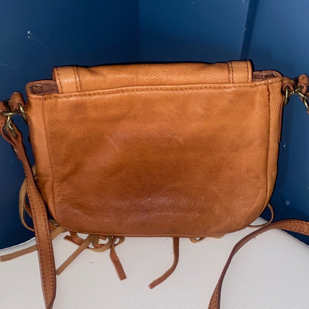 Steve Madden Fringed Tan Leather Crossbody Bag - Picture 3 of 10